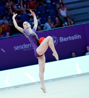 aa q neumann julia aut ph simone ferraro sfa09302 copia